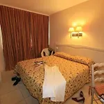 Otel Logis Nimotel Nîmes