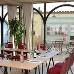 Logis Nimotel Hotel 3*