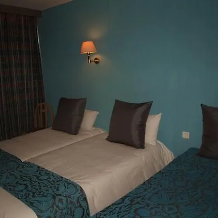 Logis Nimotel 호텔 3*