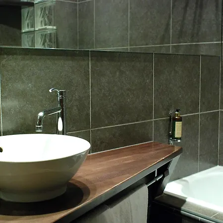 Logis Nimotel Cosy 3* Nimes