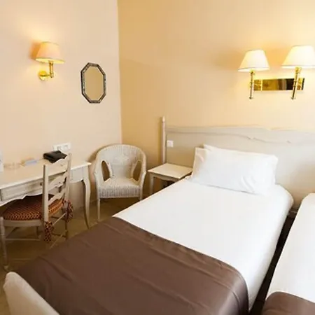 호텔 Logis Nimotel Cosy 님