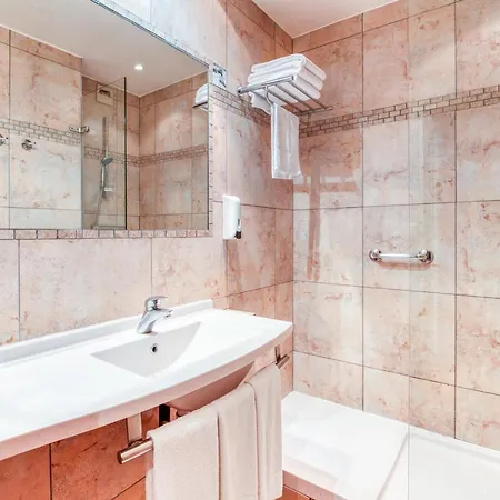 Hotel Logis Nimotel 3*