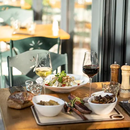 ホテル Logis Nimotel Cosy 3*