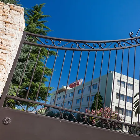 Logis Nimotel 3* Nîmes