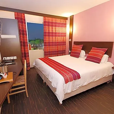 Hotel Logis Nimotel 3*