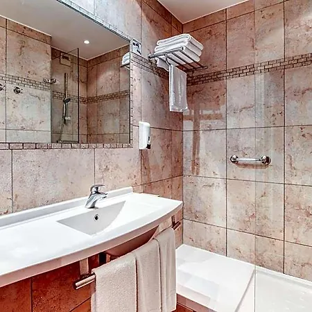 Logis Nimotel Hotel 3*