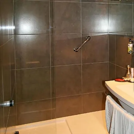 Logis Nimotel נים