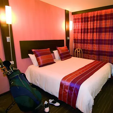 ホテル Logis Nimotel Cosy 3*