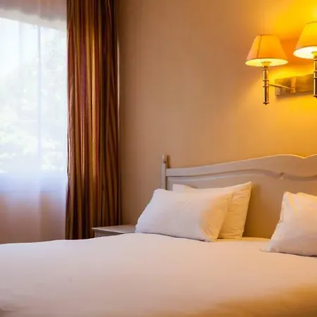 ホテル Logis Nimotel Cosy 3*