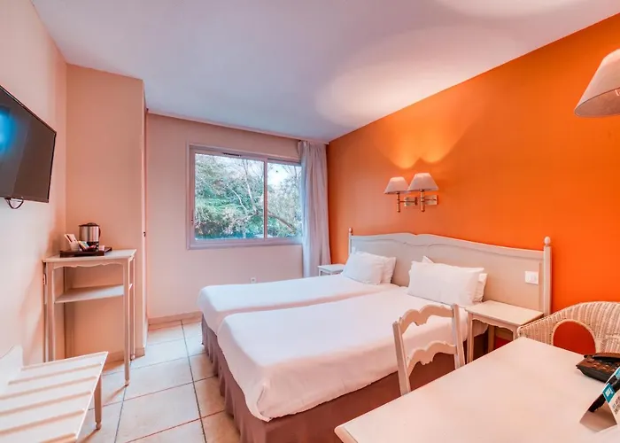 Logis Nimotel 3* Nîmes