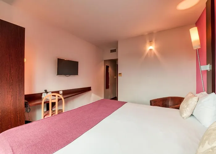 Hotel Logis Nimotel 3*