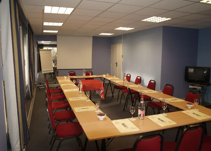 Logis Nimotel 酒店