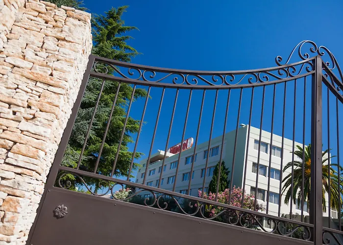 Logis Nimotel 3* Nîmes