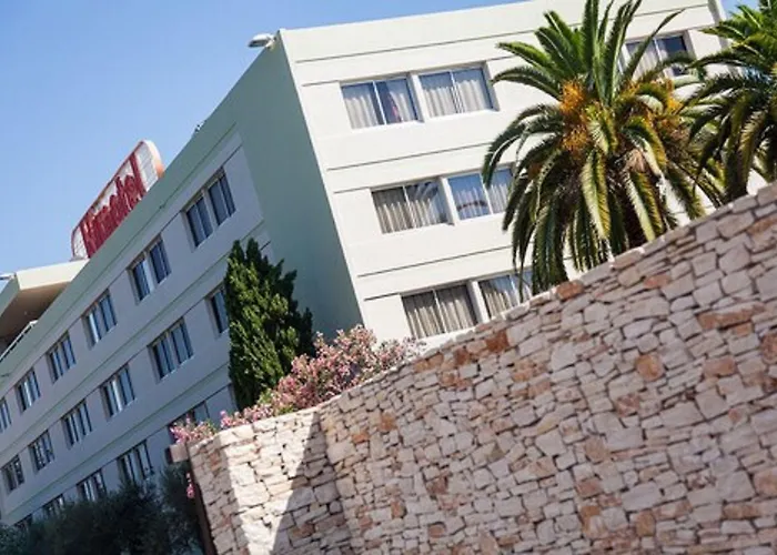 Logis Nimotel 尼姆